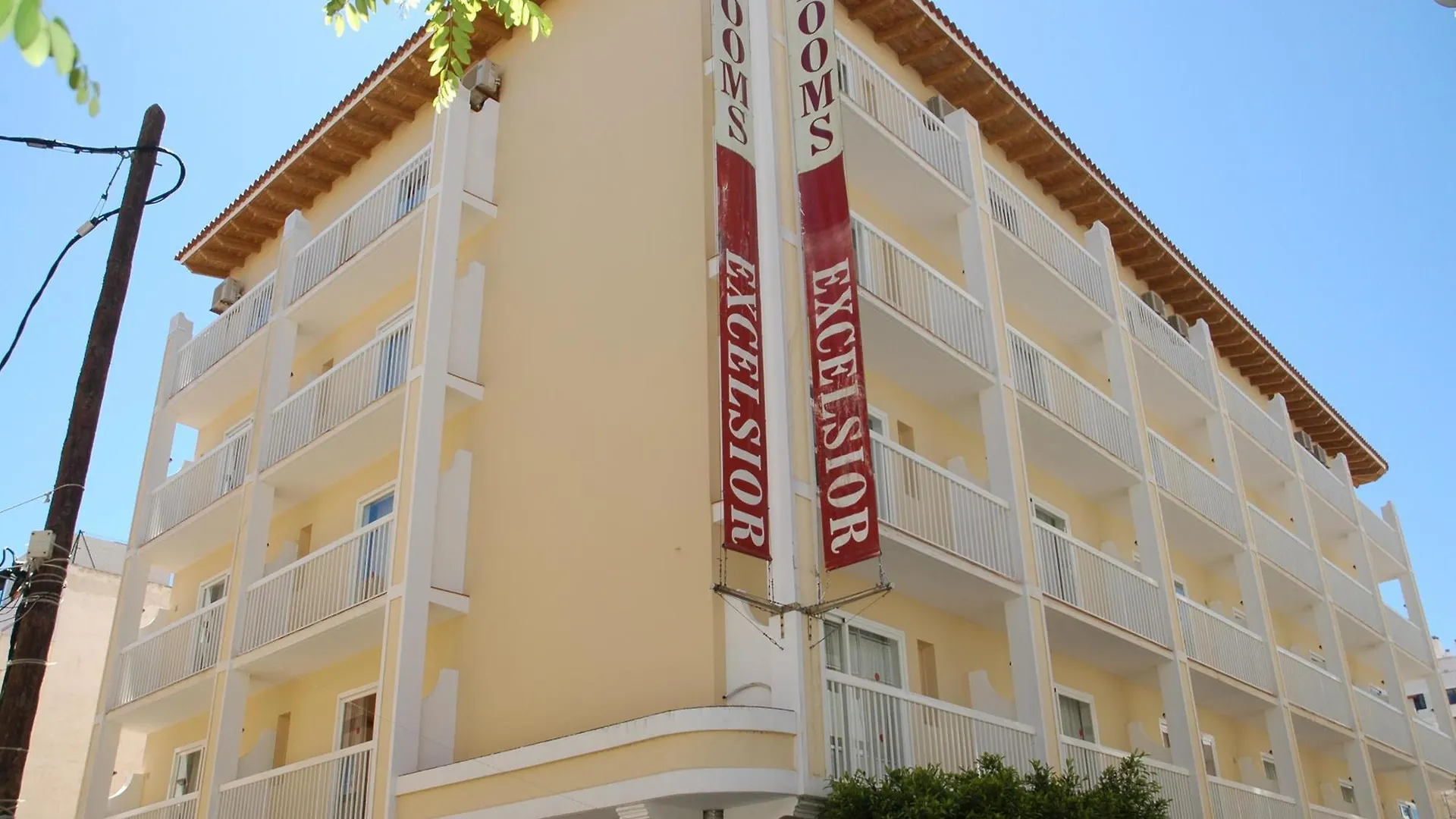 Excelsior Estudios & Apartamentos San Antonio  Apartment